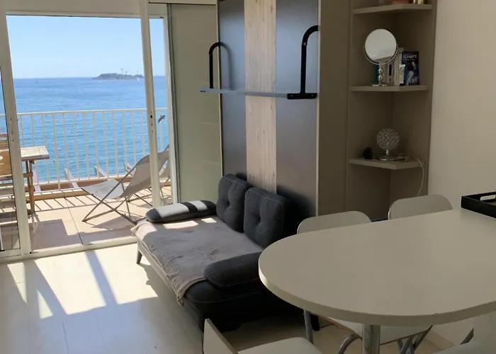 Les Pieds Dans L'eau *